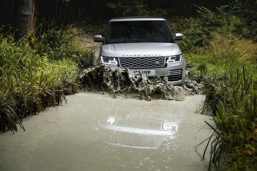 Ảnh chi tiết Range Rover 2018 mới trình làng, giá khởi điểm từ 1,98 tỷ VNĐ