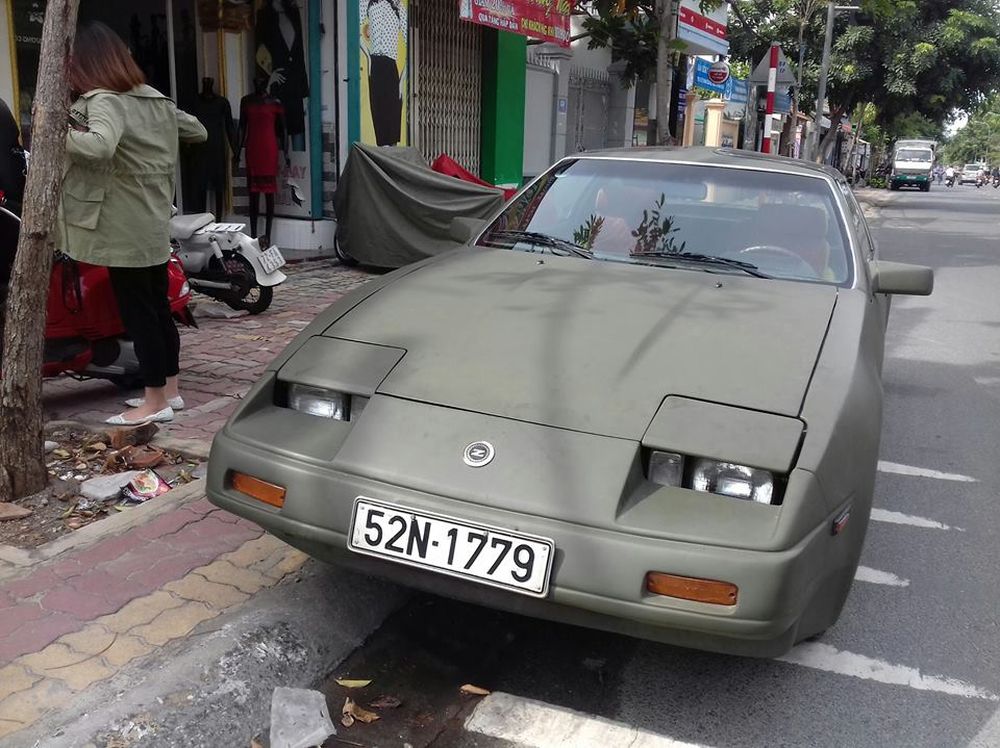 Hàng hiếm Nissan 300ZX Z31 bất ngờ xuất hiện tại Vũng Tàu