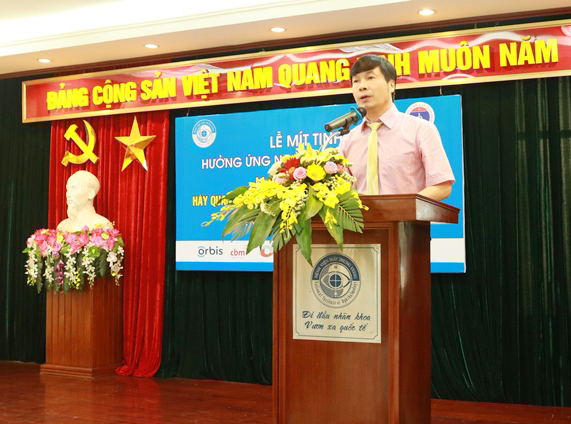 Khám, cấp thuốc miễn phí cho các đối tượng chính sách tại Bệnh viện Mắt Trung ương