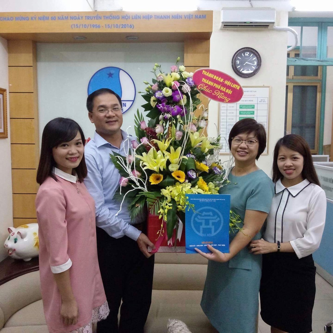 Lãnh đạo Thành đoàn Hà Nội chúc mừng Ngày truyền thống Hội LHTN Việt Nam