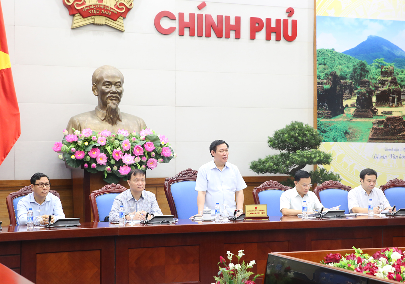 Phó Thủ tướng Vương Đình Huệ chủ trì họp Ban Chỉ đạo Điều hành giá