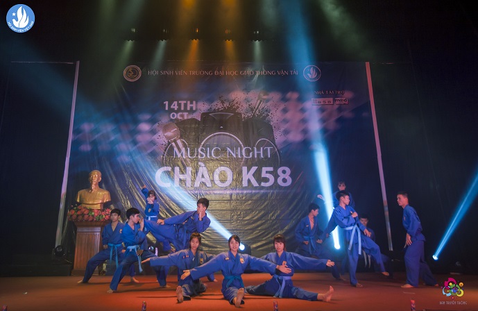 Bùng nổ tại ngày hội “Chào K58” của sinh viên Giao thông