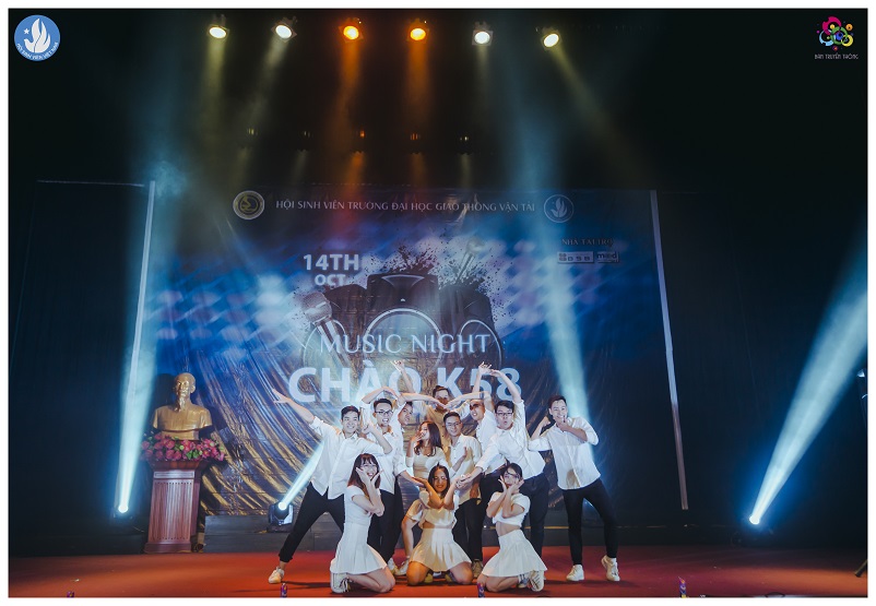 Bùng nổ tại ngày hội “Chào K58” của sinh viên Giao thông