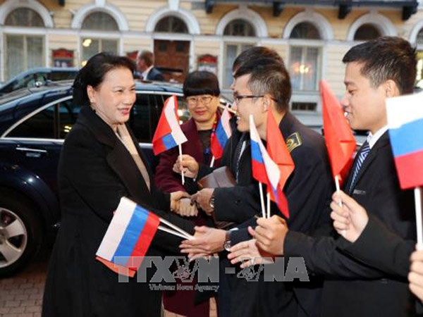 Chủ tịch Quốc hội Nguyễn Thị Kim Ngân đến Saint Petersburg, Liên bang Nga
