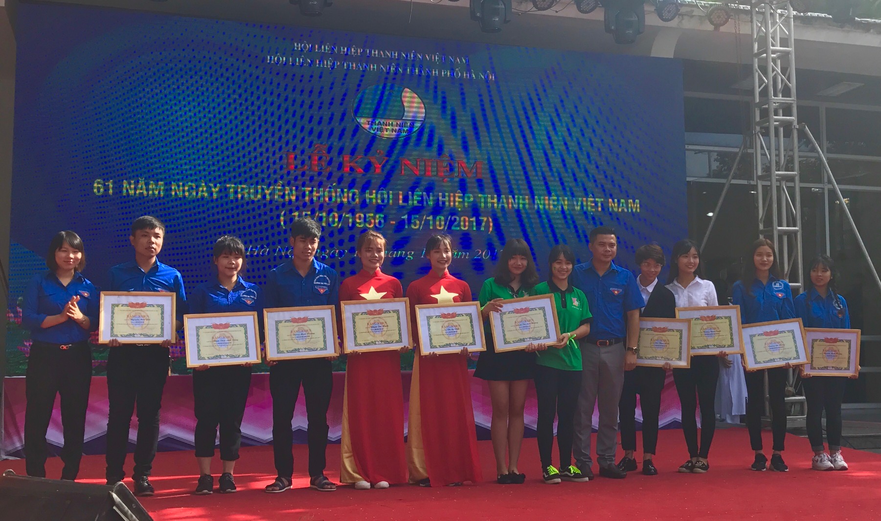 Tưng bừng Lễ kỷ niệm 61 năm Ngày truyền thống Hội Liên hiệp Thanh niên Việt Nam