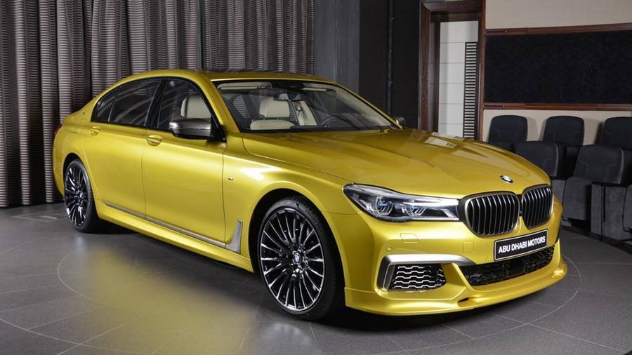 BMW M760Li độc quyền với ngoại thất màu vàng Austin Yellow