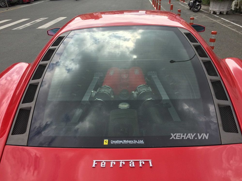 Ferrari F430 mang biển Hải Phòng bất ngờ xuất hiện tại trung tâm TP.HCM