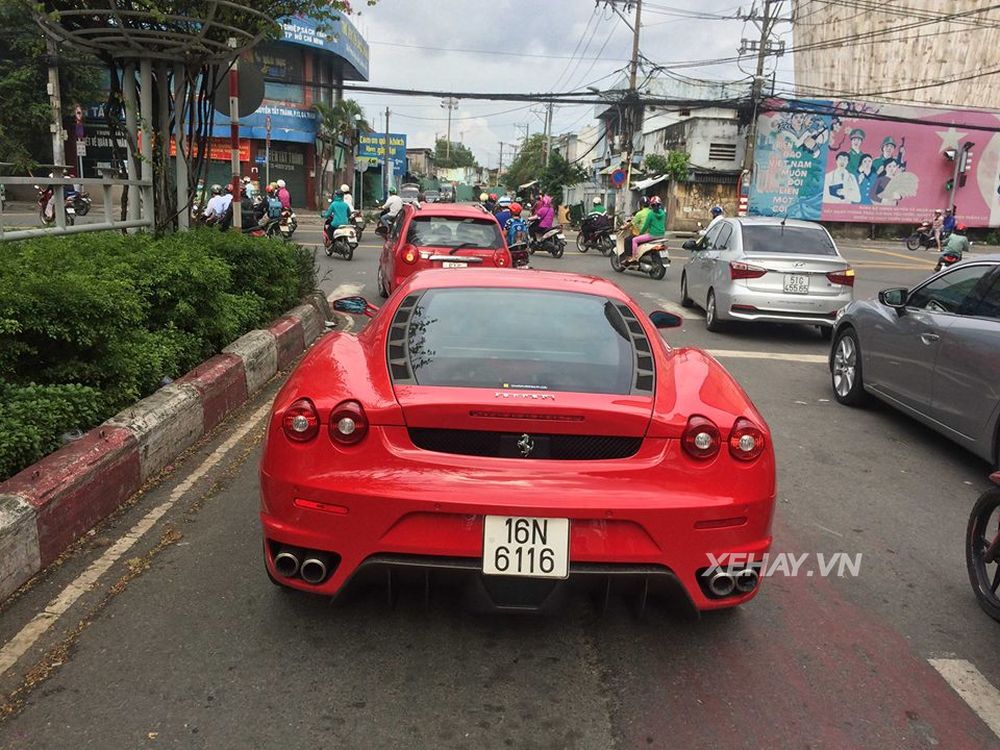 Ferrari F430 mang biển Hải Phòng bất ngờ xuất hiện tại trung tâm TP.HCM