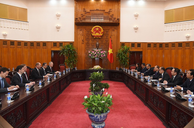 Thủ tướng Nguyễn Xuân Phúc tiếp đoàn nghị sĩ Hoa Kỳ