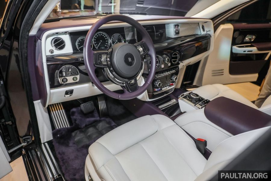 Rolls-Royce Phantom EWB 2018 ra mắt thị trường Đông Nam Á