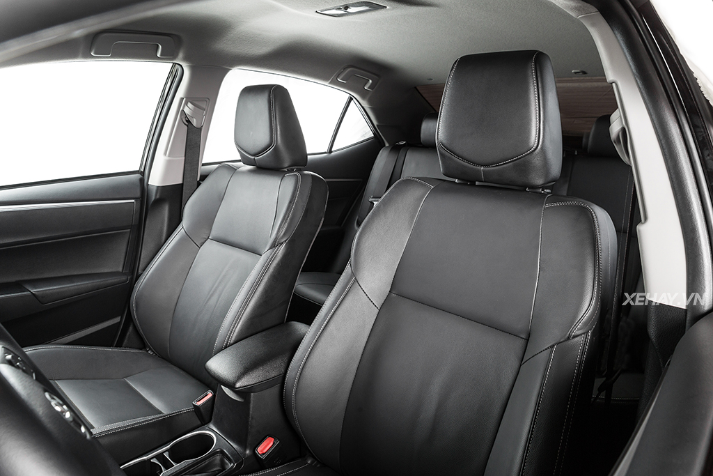 [ĐÁNH GIÁ XE] Toyota Corolla Altis 2.0V Sport - An toàn, bền bỉ và êm ái