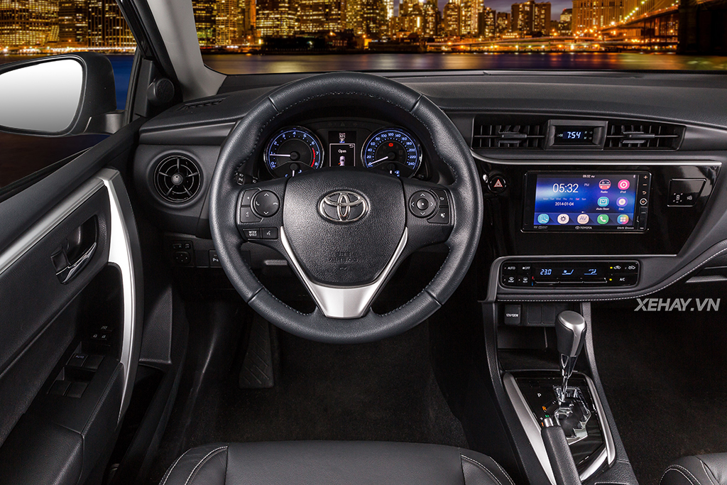 [ĐÁNH GIÁ XE] Toyota Corolla Altis 2.0V Sport - An toàn, bền bỉ và êm ái