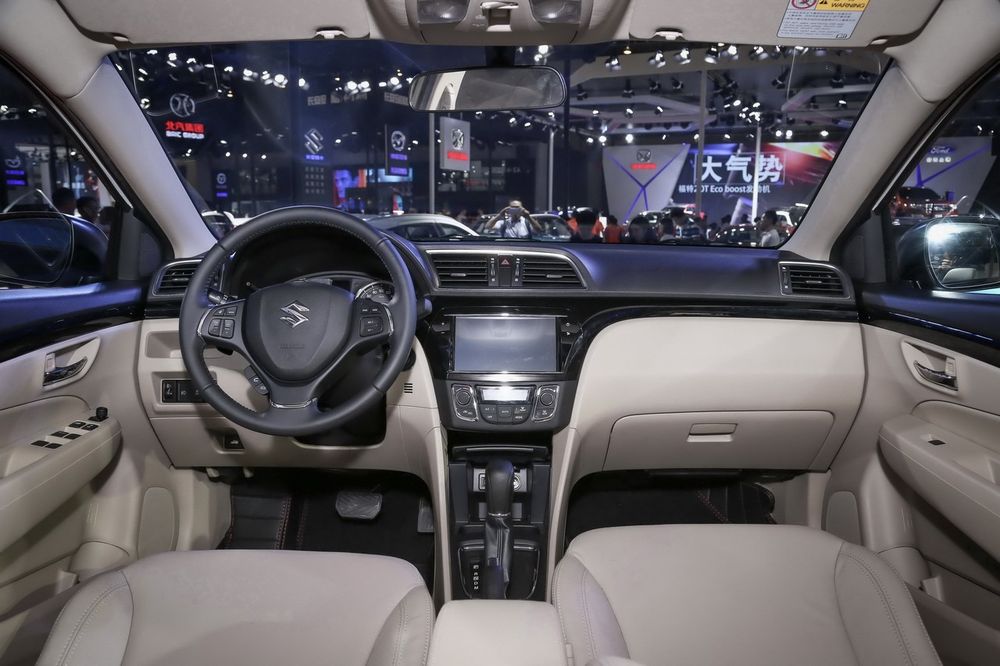 Suzuki Ciaz 2017 chốt giá tại thị trường Trung Quốc, giá từ 324 triệu đồng
