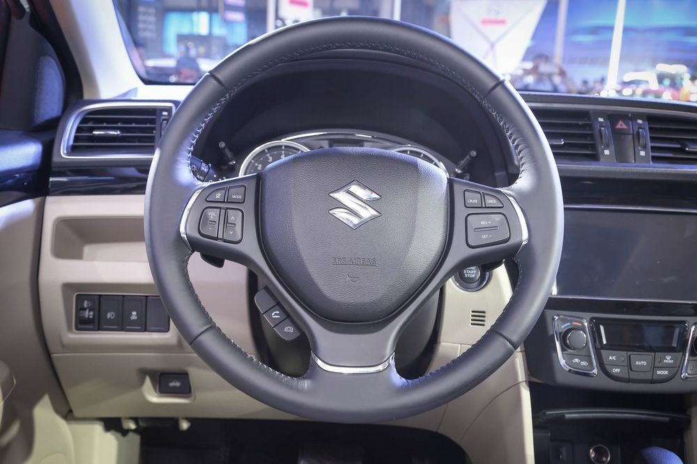 Suzuki Ciaz 2017 chốt giá tại thị trường Trung Quốc, giá từ 324 triệu đồng
