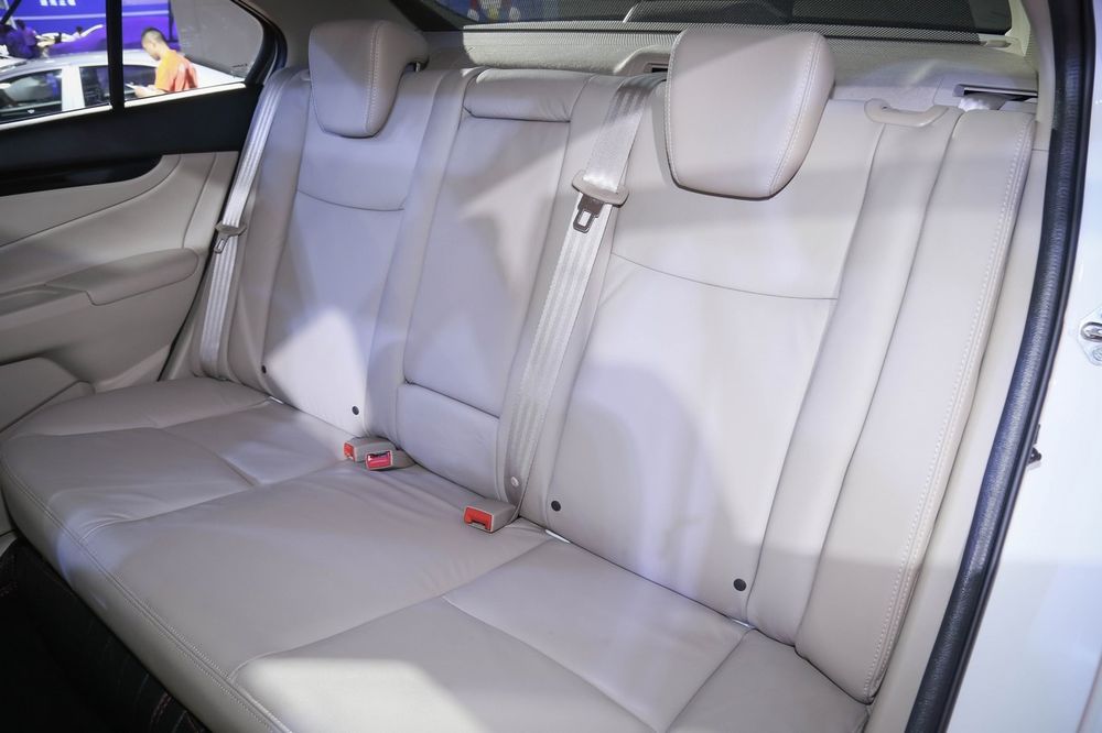 Suzuki Ciaz 2017 chốt giá tại thị trường Trung Quốc, giá từ 324 triệu đồng