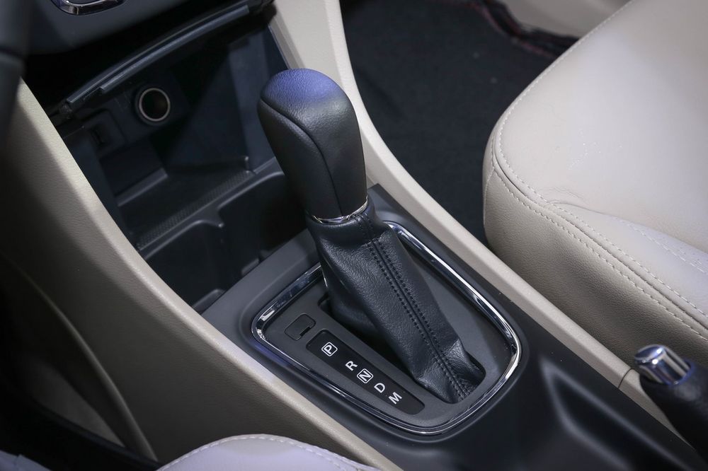 Suzuki Ciaz 2017 chốt giá tại thị trường Trung Quốc, giá từ 324 triệu đồng