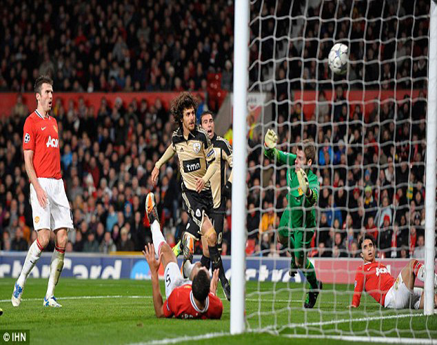 1h45 ngày 19/10, sân Da Luiz, Benfica - Man Utd: Trở về đất Bồ