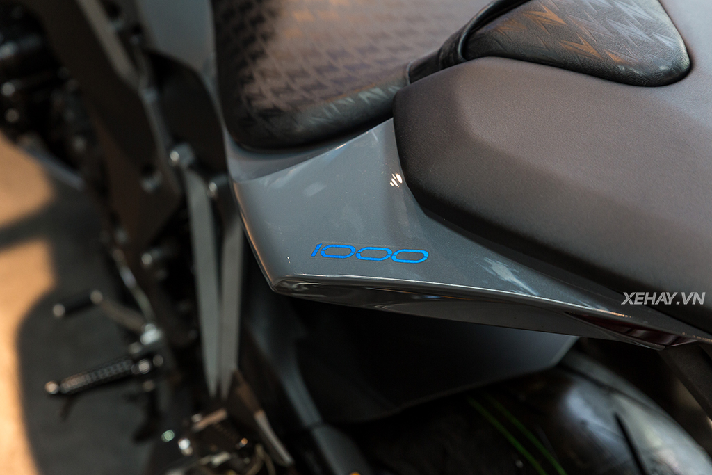 Ảnh chi tiết Kawasaki Z1000 2018 tại Việt Nam, giá từ 399 triệu đồng