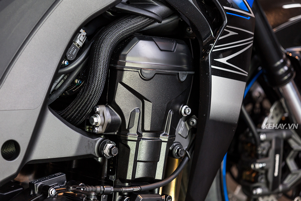 Ảnh chi tiết Kawasaki Z1000 2018 tại Việt Nam, giá từ 399 triệu đồng