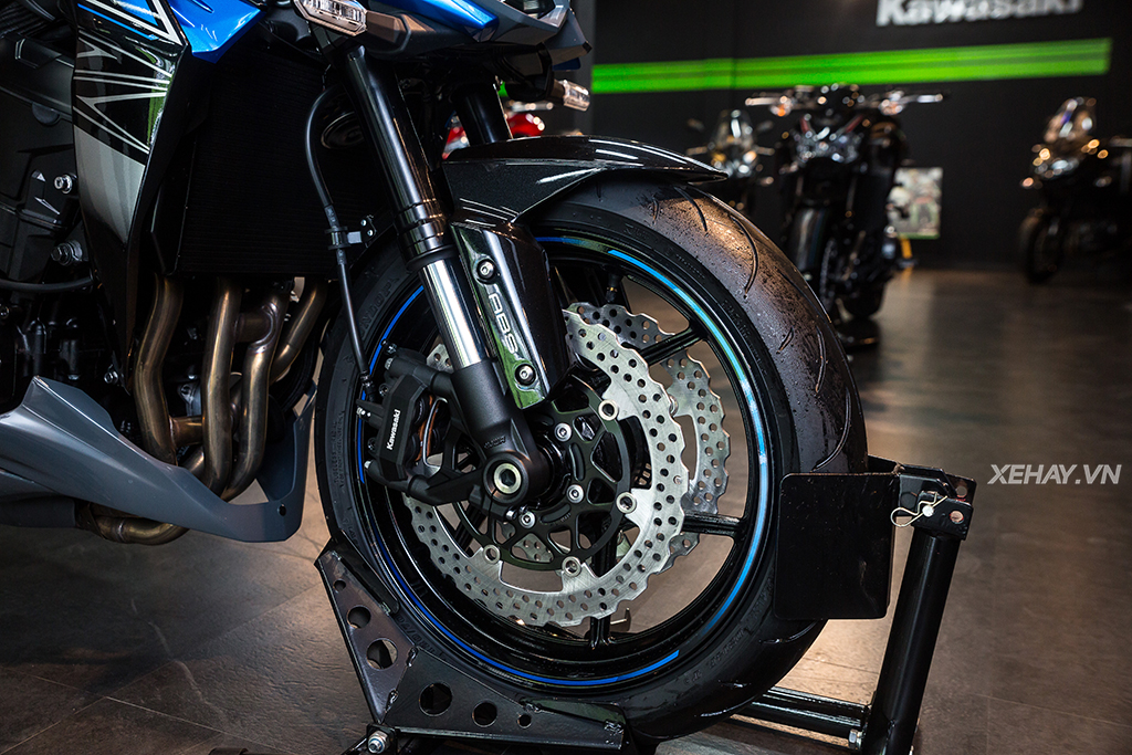 Ảnh chi tiết Kawasaki Z1000 2018 tại Việt Nam, giá từ 399 triệu đồng