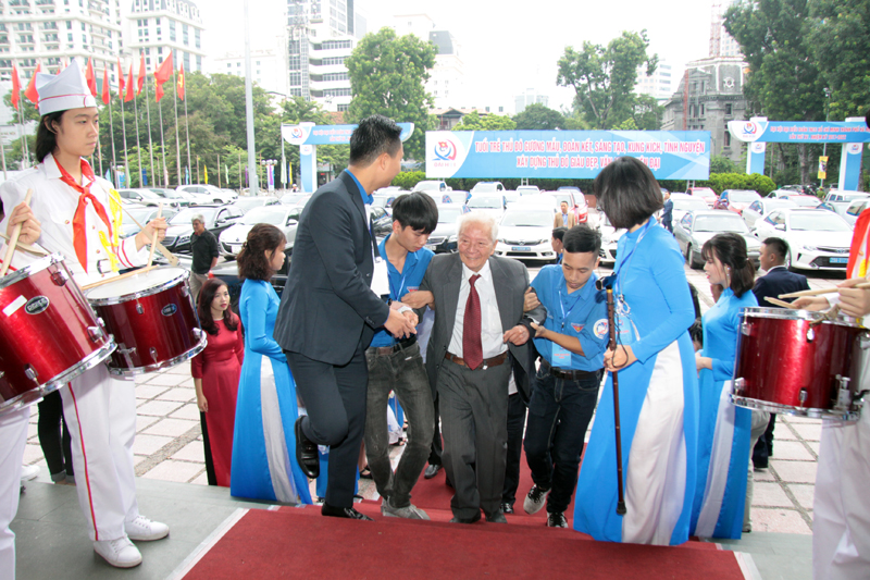 [Chùm ảnh] Đại hội đại biểu Đoàn TN Hà Nội lần thứ XV vinh dự đón tiếp các vị lãnh đạo Trung ương, thành phố