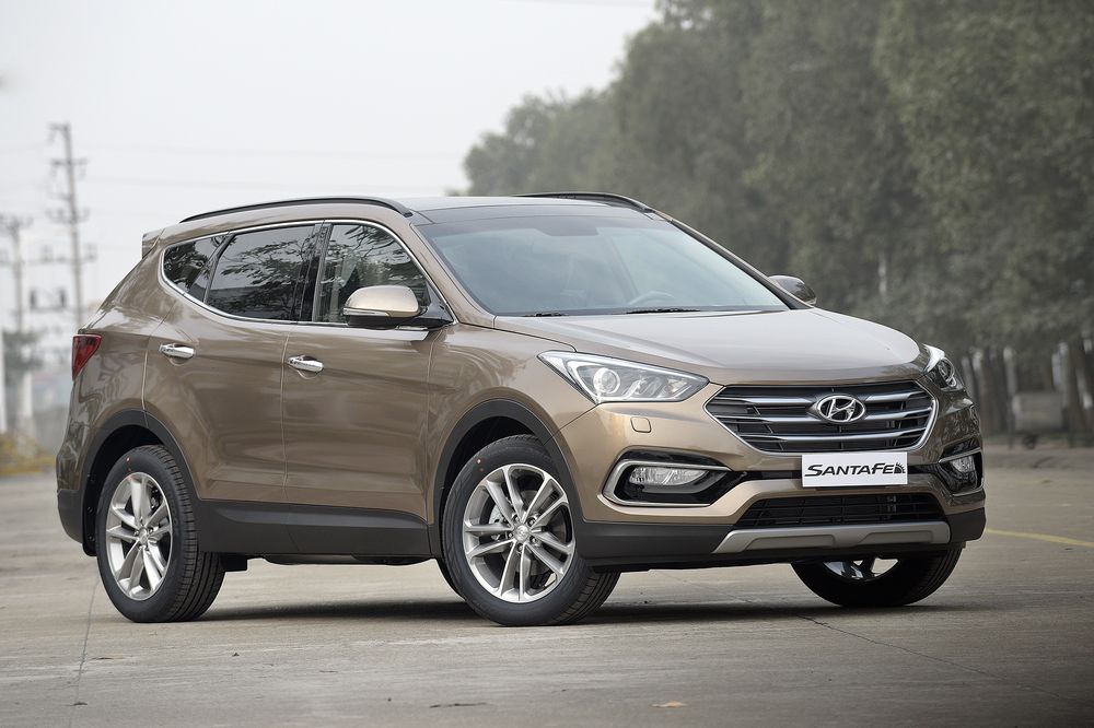 Hyundai SantaFe 2017 tại Việt Nam giảm giá sốc lên đến 230 triệu đồng