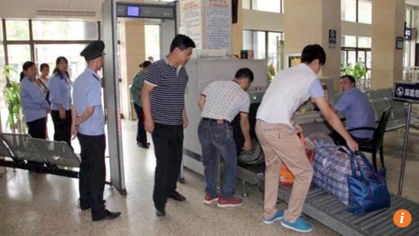 Trung Quốc: Không kiểm tra chứng minh thư và hành lý của khách, công ty xe buýt bị phạt 15.000 USD