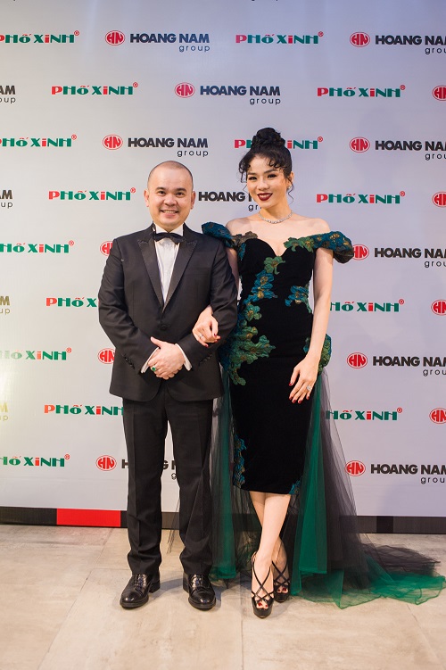 Dự khai trương Phố xinh: Việt Anh bảnh bao, Phan Anh te tua