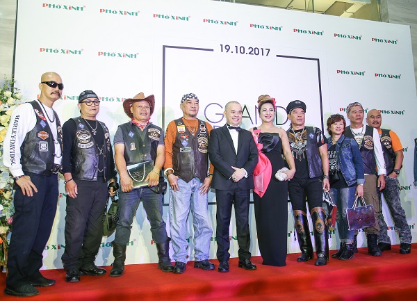 Dự khai trương Phố xinh: Việt Anh bảnh bao, Phan Anh te tua