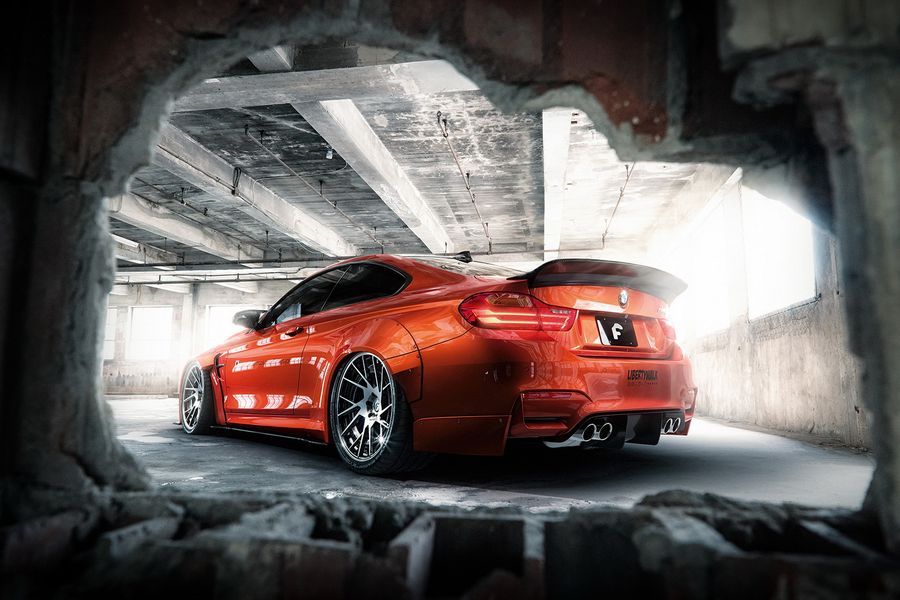 BMW M4 Coupe gây chú ý với bộ thân rộng từ Liberty Walk