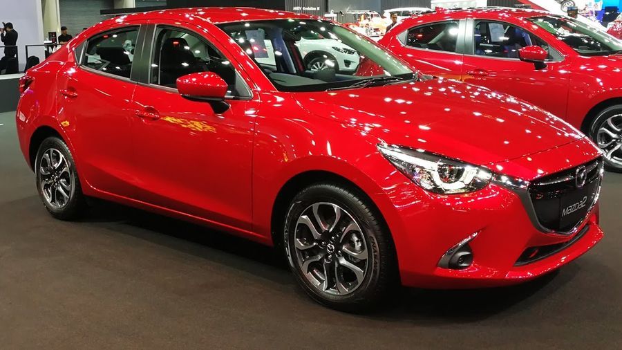 Mazda 2 hatchback 2017 được lòng khách hàng Việt hơn so với Suzuki Swift 2017