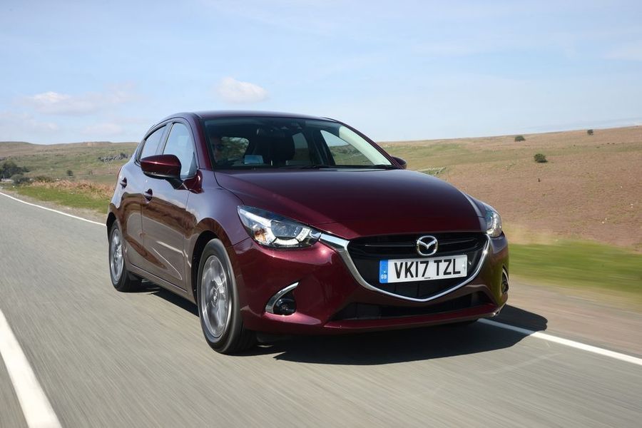 Mazda 2 hatchback 2017 được lòng khách hàng Việt hơn so với Suzuki Swift 2017