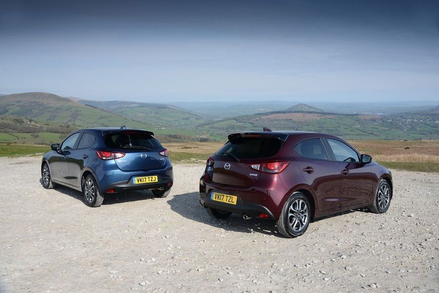 Mazda 2 hatchback 2017 được lòng khách hàng Việt hơn so với Suzuki Swift 2017
