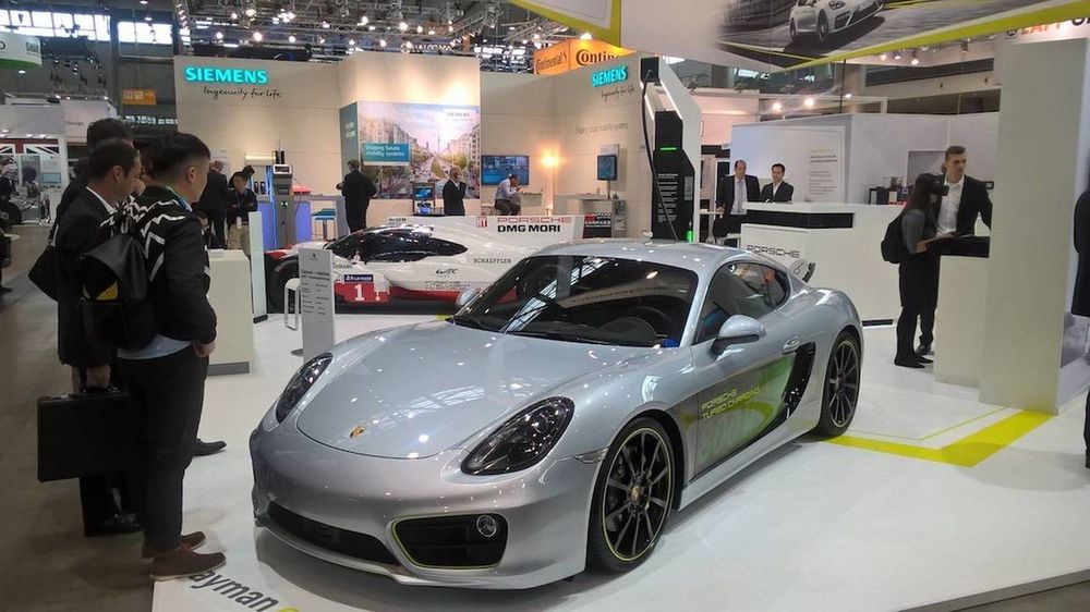 Porshce Cayman EV concept tăng tốc từ 0-100km/h chỉ trong 3.3 giây