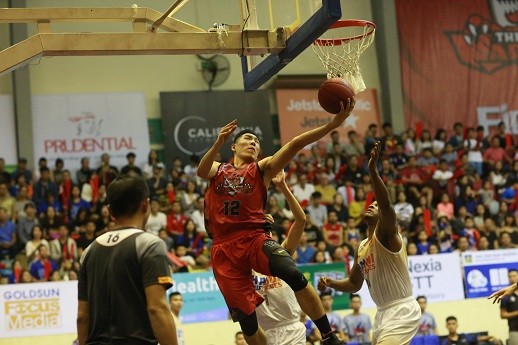 VBA 2017 by Jetstar: Thang Long Warriors đầy bản lĩnh toàn thắng trong loạt derby Thủ đô