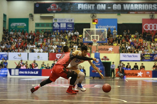 VBA 2017 by Jetstar: Thang Long Warriors đầy bản lĩnh toàn thắng trong loạt derby Thủ đô