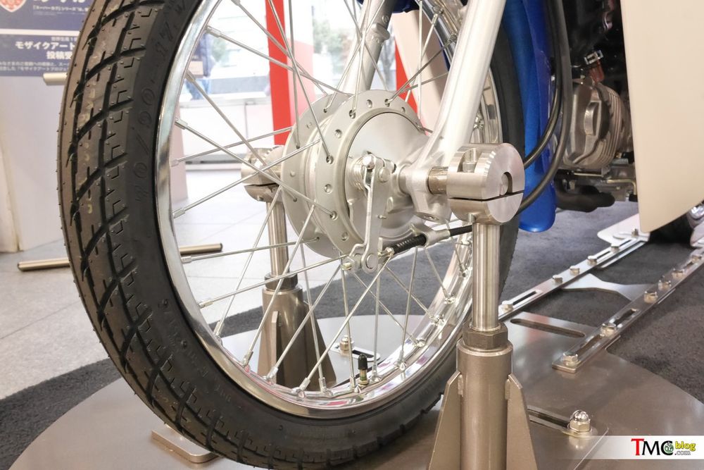 Hình ảnh thực thế của Honda Super Cub 2018 tại đại lý Nhật Bản