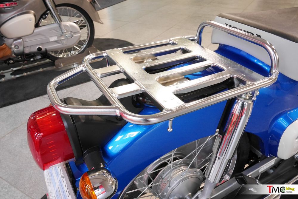 Hình ảnh thực thế của Honda Super Cub 2018 tại đại lý Nhật Bản