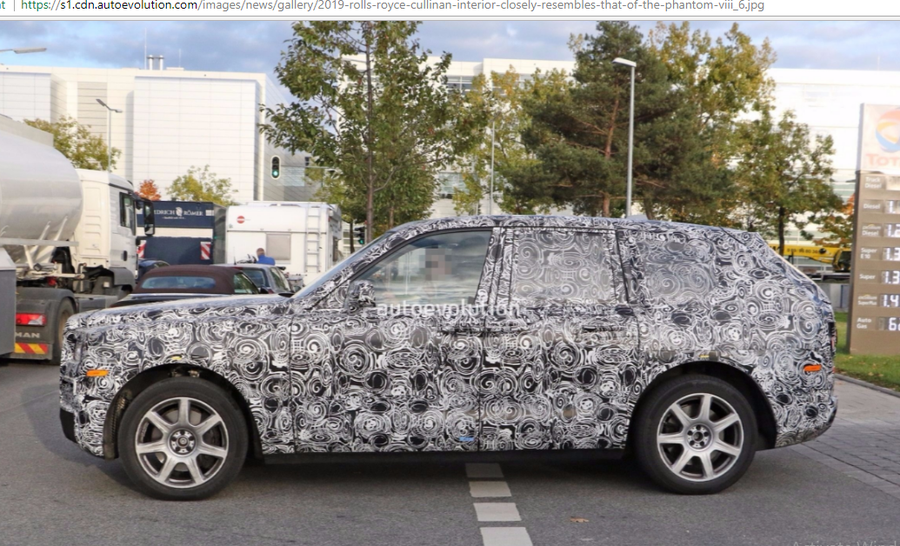 Phát hiện khoang nội thất của Rolls-Royce Cullinan - tương tự như trên Phantom
