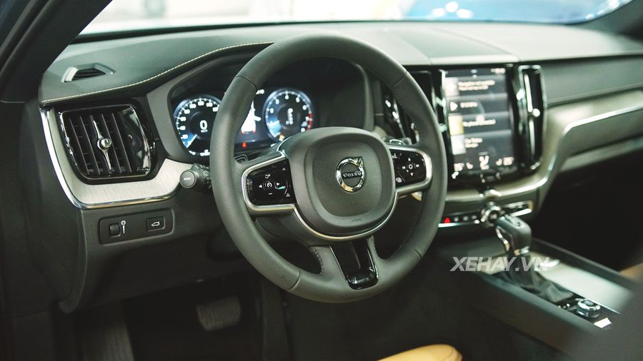[ĐÁNH GIÁ XE] Bạn biết gì về xe sang Volvo XC60 2018 sắp về Việt Nam