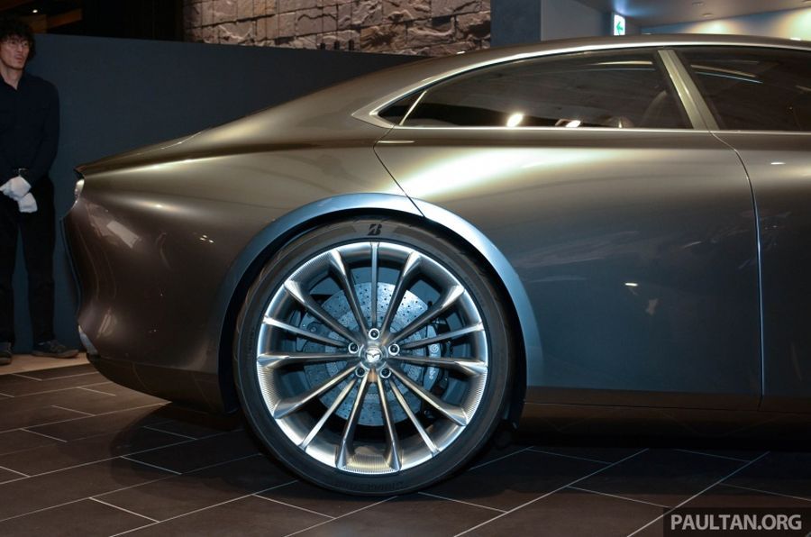 Mazda khoe sự quyến rũ của Vision Coupe Concept tại Tokyo 2017
