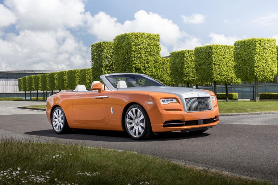 Neiman Marcus sẽ giới thiệu cặp đôi Rolls-Royce Dawn đặc biệt vào Giáng sinh
