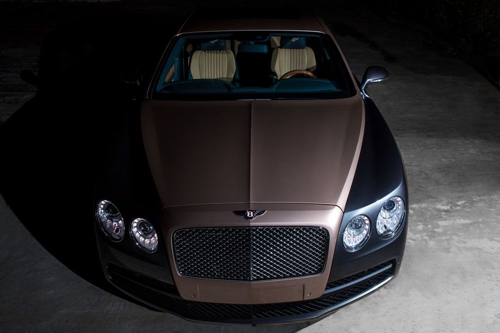 Đại lý Bentley Hà Nội bất ngờ ra mắt mẫu xe sang Flying Spur V8 Duotone