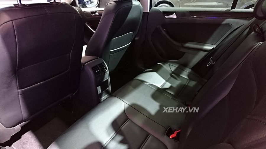 [VIMS 2017] Khám phá gian hàng Volkswagen với các mẫu xe từ trung cấp tới cao cấp