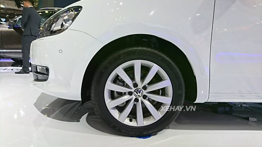 [VIMS 2017] Khám phá gian hàng Volkswagen với các mẫu xe từ trung cấp tới cao cấp