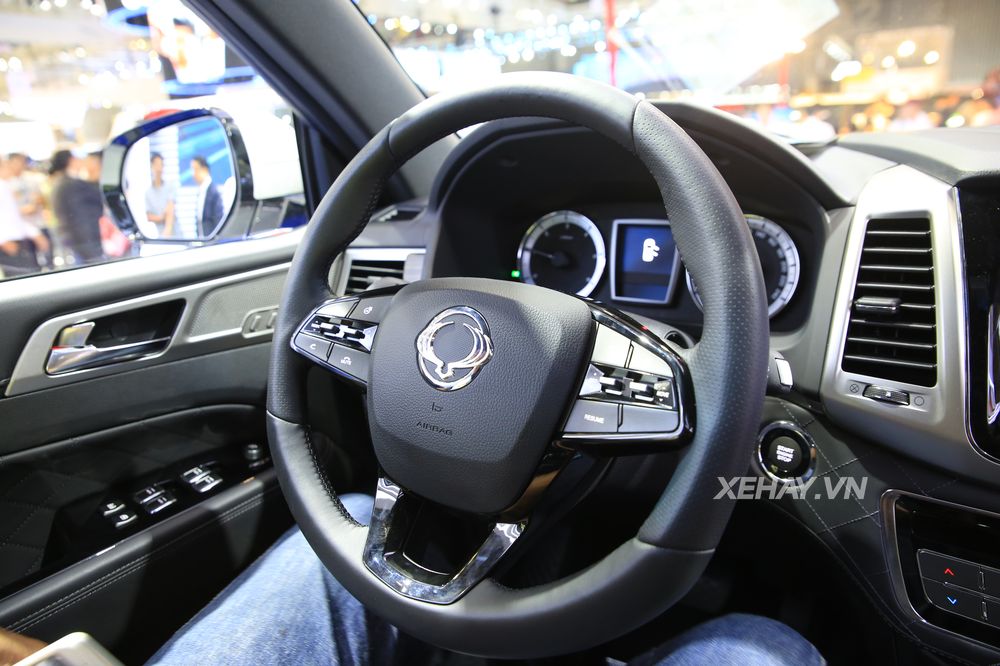 [VIMS 2017] Ssangyong gây chú ý với mẫu SUV cỡ trung hoàn toàn mới G4 Rexton 2018