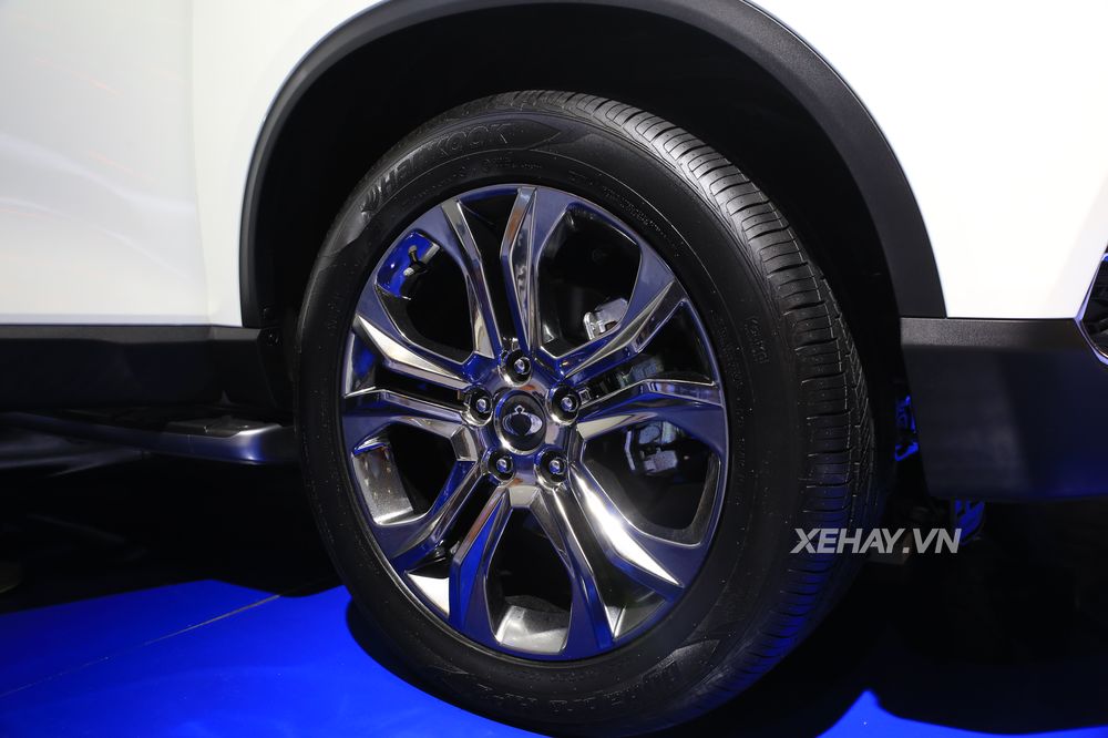 [VIMS 2017] Ssangyong gây chú ý với mẫu SUV cỡ trung hoàn toàn mới G4 Rexton 2018