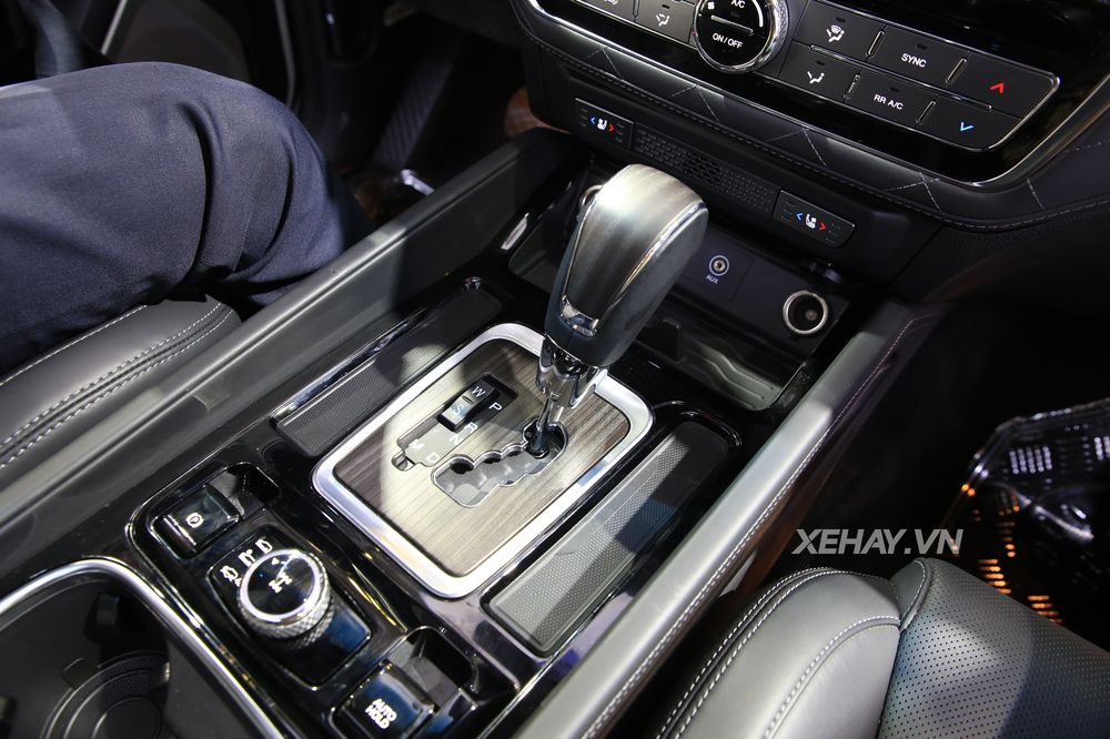 [VIMS 2017] Ssangyong gây chú ý với mẫu SUV cỡ trung hoàn toàn mới G4 Rexton 2018