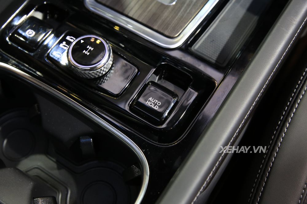 [VIMS 2017] Ssangyong gây chú ý với mẫu SUV cỡ trung hoàn toàn mới G4 Rexton 2018