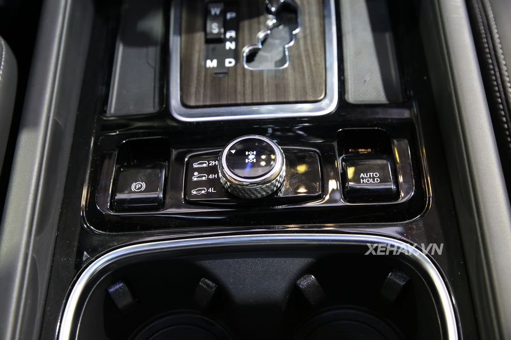 [VIMS 2017] Ssangyong gây chú ý với mẫu SUV cỡ trung hoàn toàn mới G4 Rexton 2018
